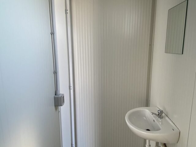 Box prefabbricati con wc e lavabo – 5 metri