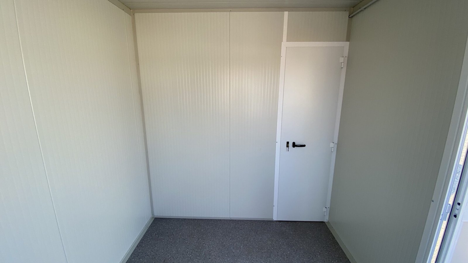 Box prefabbricato con bagno wc, lavabo e doccia 3 metri H 220