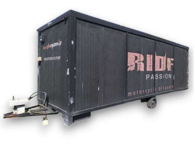 Box Monoblocco Uso Officina Mobile 8 Metri – Box prefabbricato